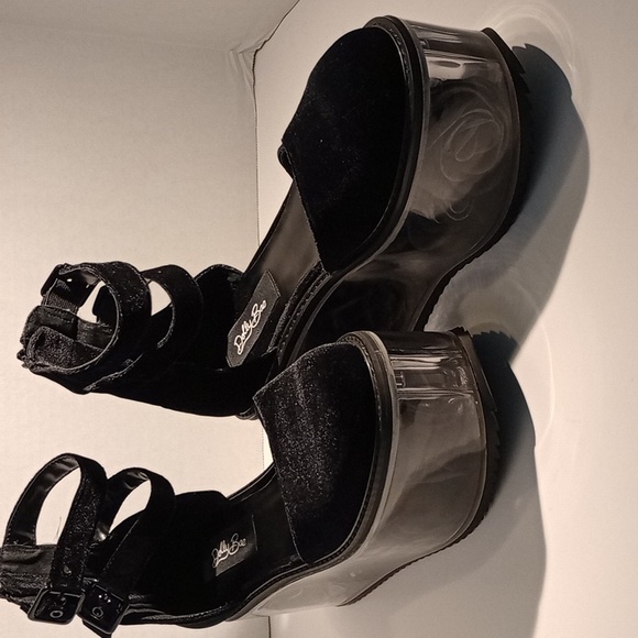 .,Dolls Kill - Dolly Bae black velvet platforms Platform is 3in high Black Rose - Picture 2 of 5